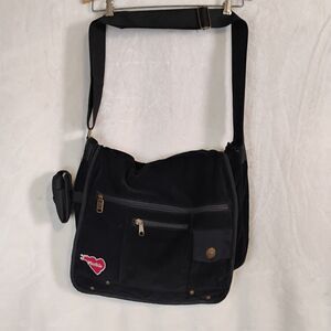 Vintage Mudd Y2K Black Velvet Velour Crossbody Messenger Bag Cell Phone Pouch